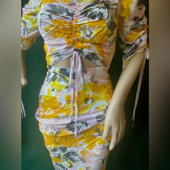 Alice McCall soirée floral dress - Picture 3 of 6